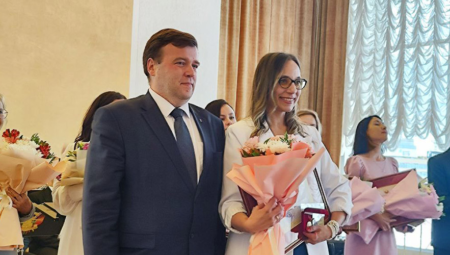 Заслуженные награды вручил первый заместитель Министра здравоохранения Юрий Горбич photo1718269436.jpeg